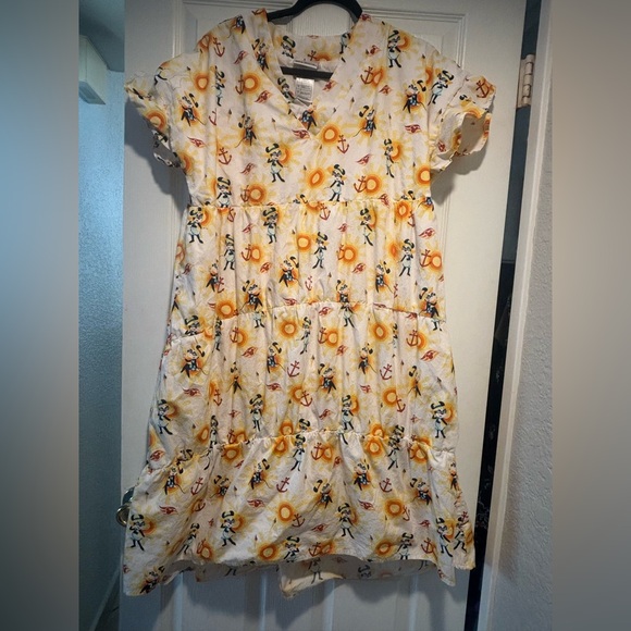 Disney Cruise Line  Minnie Dress Size Large - Picture 1 of 3